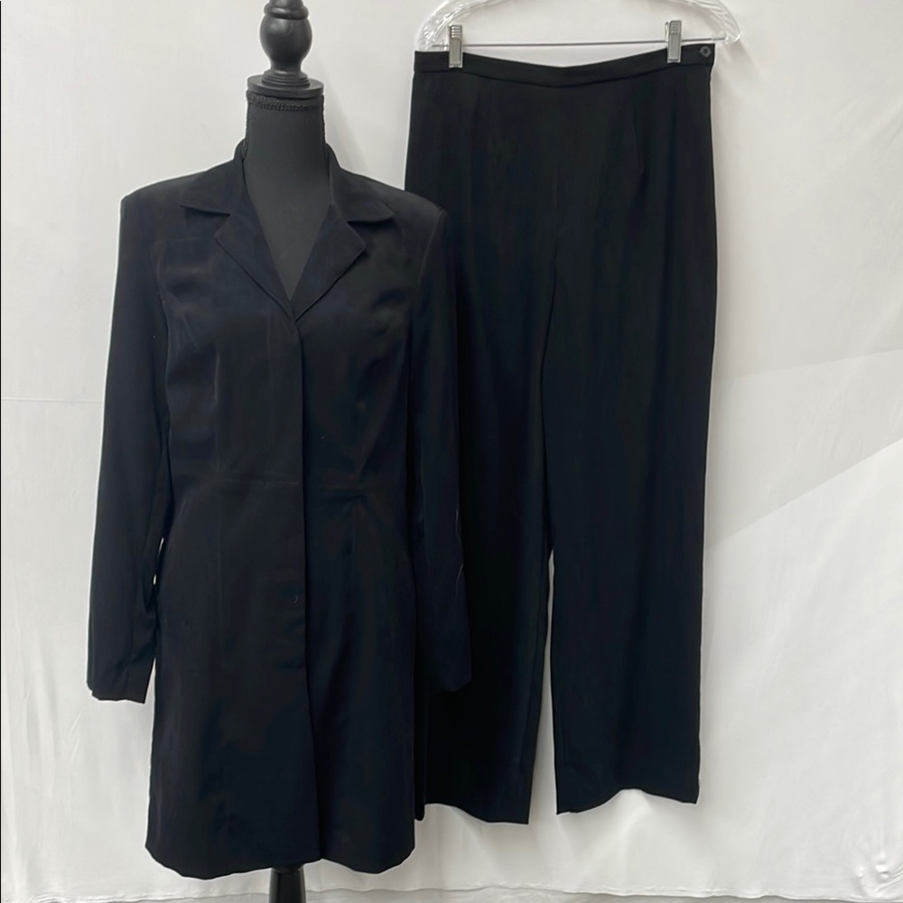 Elegant Black Women's Pantsuit, extra long jacket, side zip pant, size 12